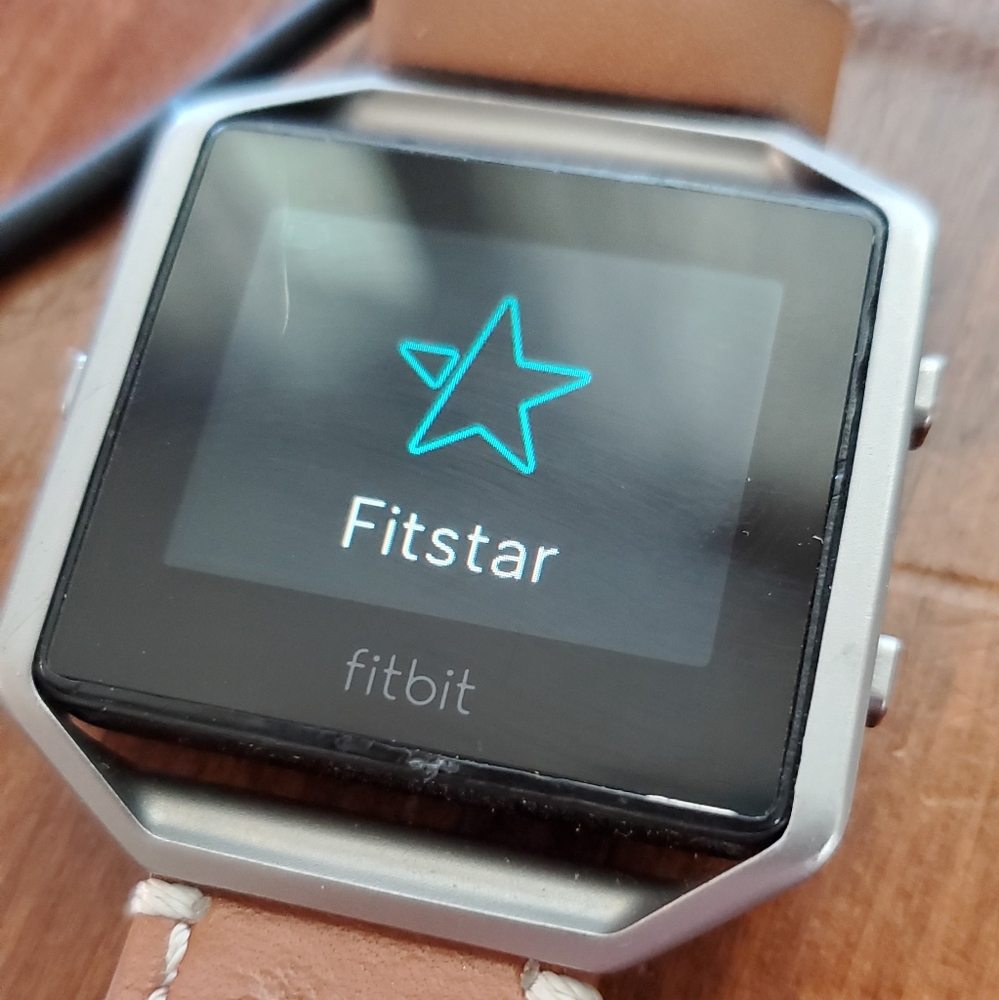 Fitbit Blaze - Picture 1 of 3